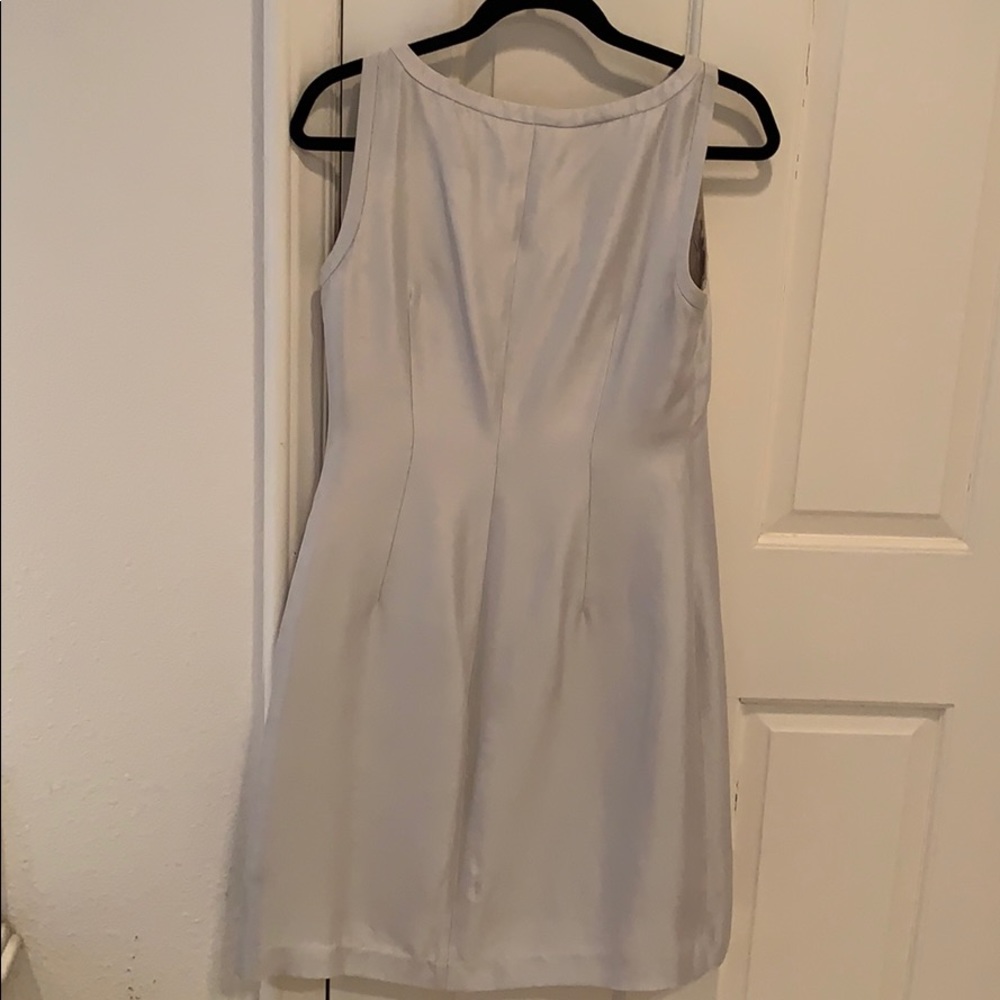 Beautiful short dress - Picture 2 of 3